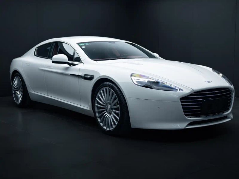 Aston-martin coupe