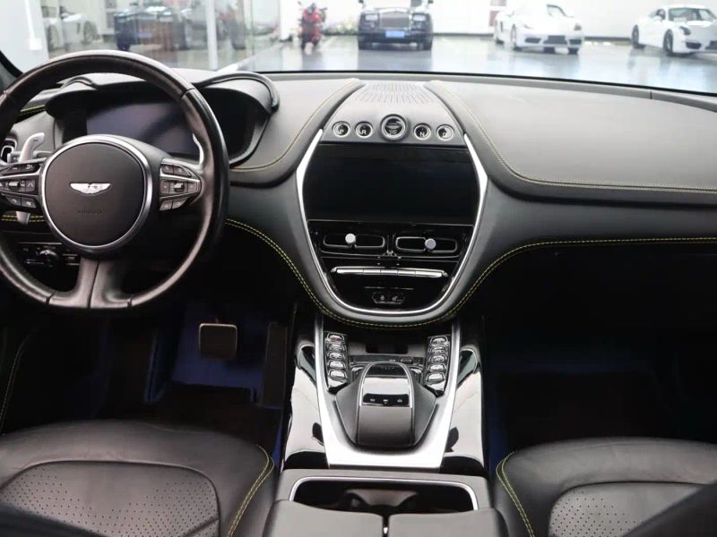 Aston-martin dbx
