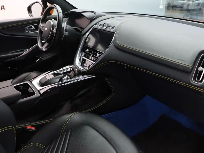 Aston-martin dbx