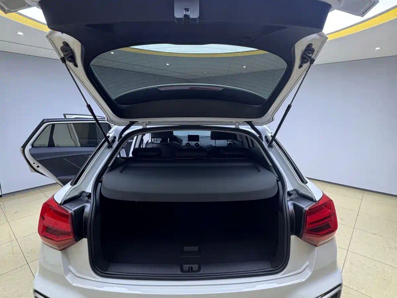 Audi q2l