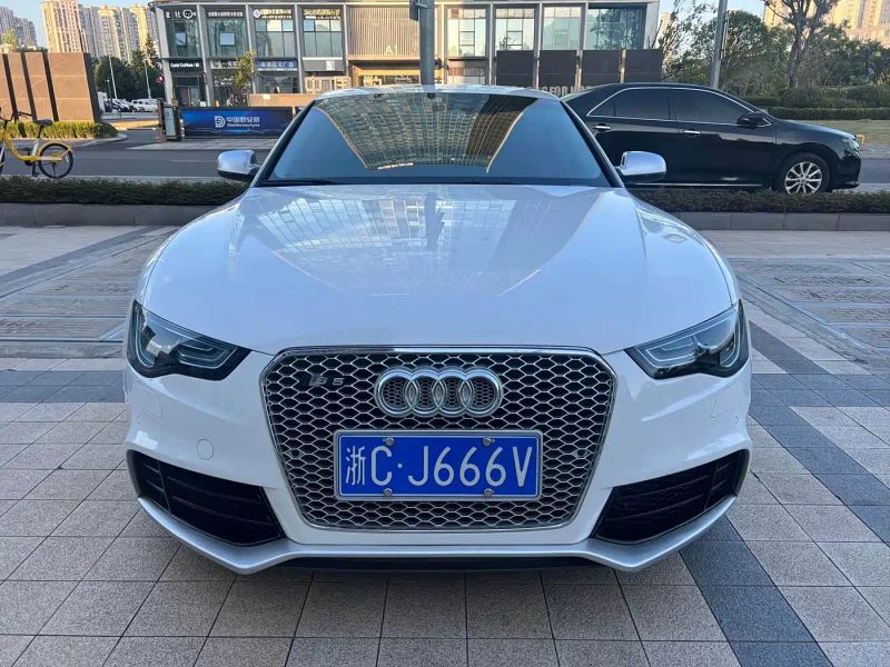 Audi S5