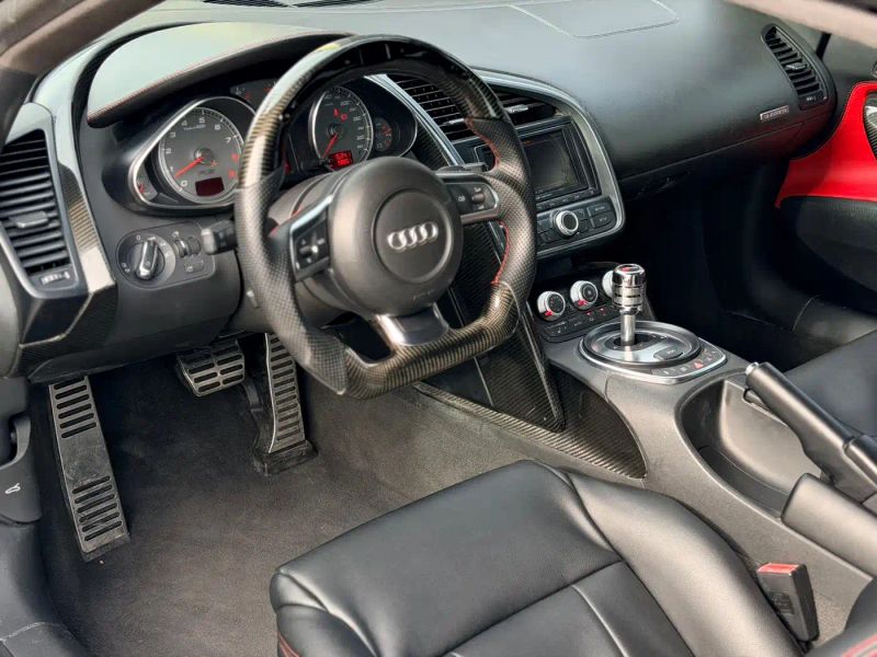 Audi R8