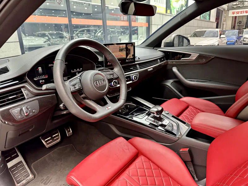 Audi S4