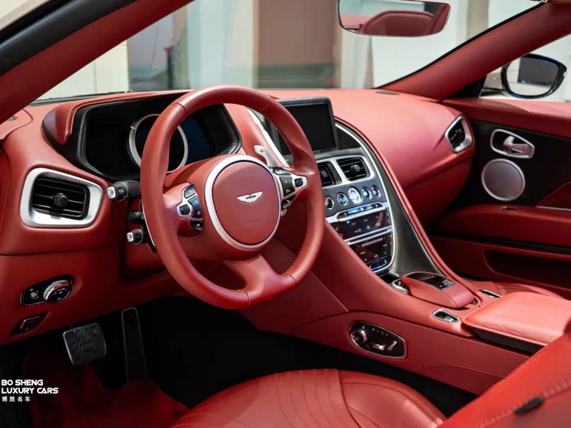 Aston-martin aston-martin-db11