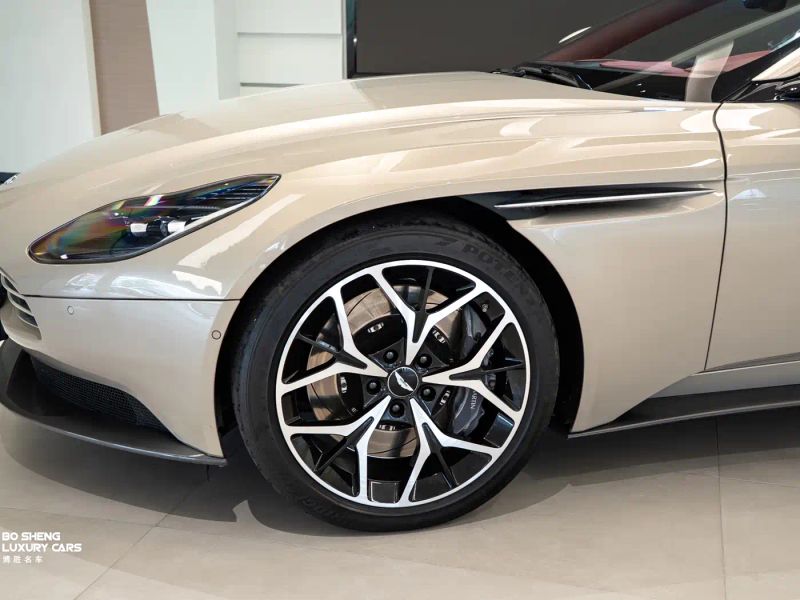 Aston-martin aston-martin-db11