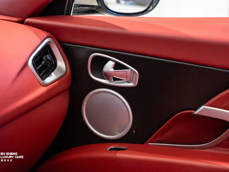 Aston-martin aston-martin-db11