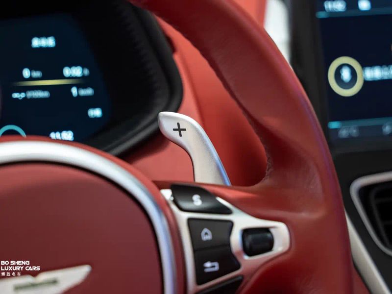 Aston-martin aston-martin-db11