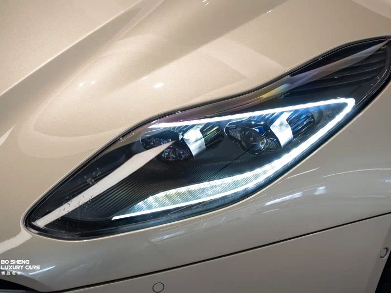 Aston-martin aston-martin-db11