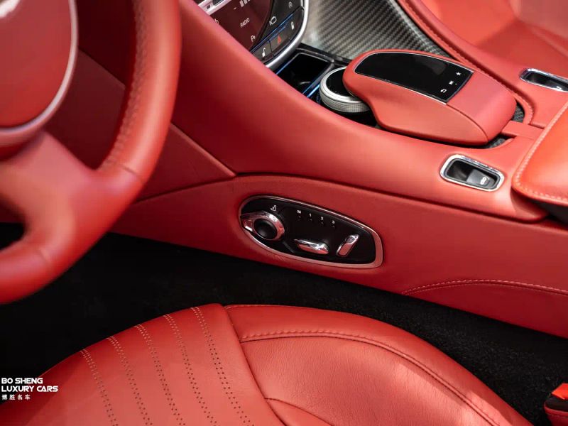 Aston-martin aston-martin-db11
