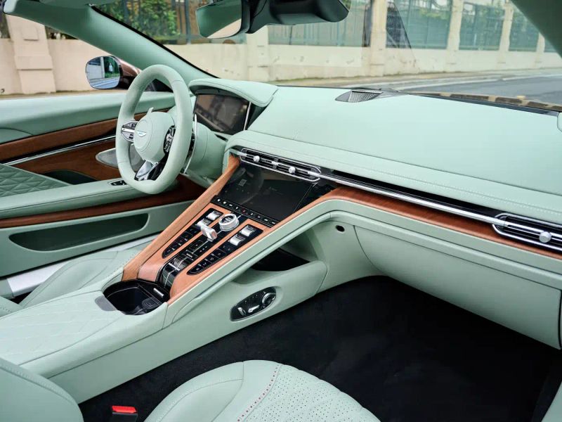 Aston-martin db
