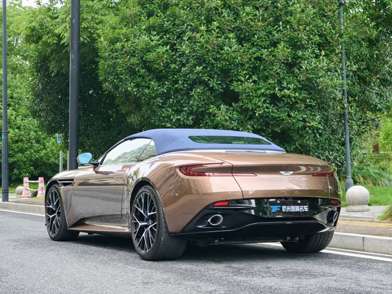 Aston-martin db