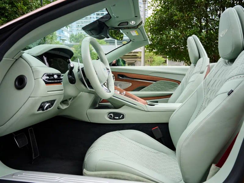 Aston-martin db