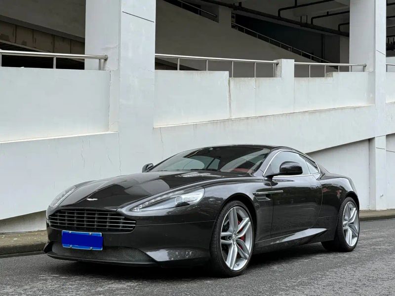 Aston-martin db
