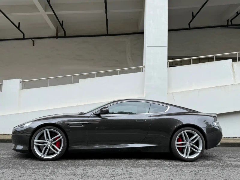 Aston-martin db