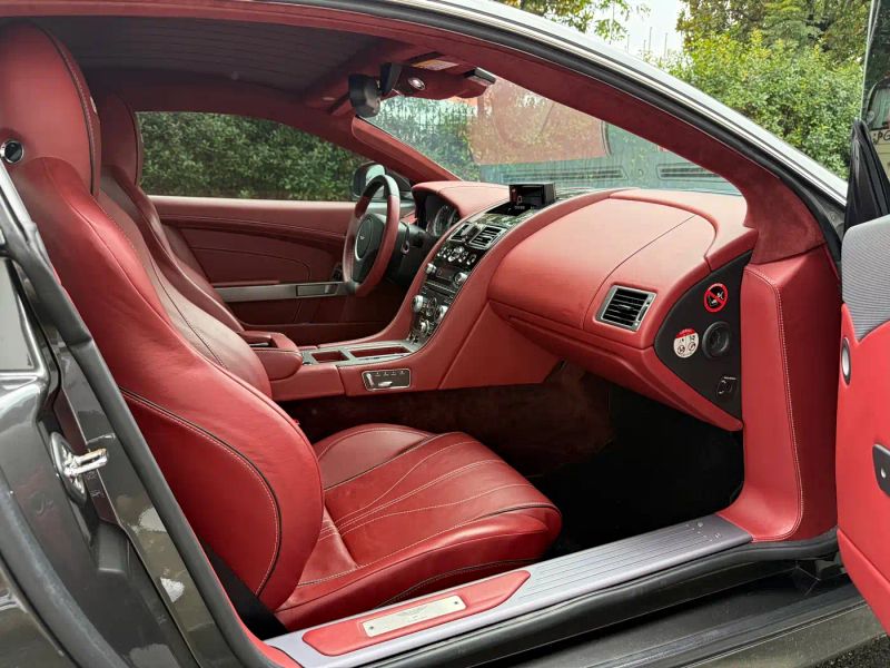 Aston-martin db