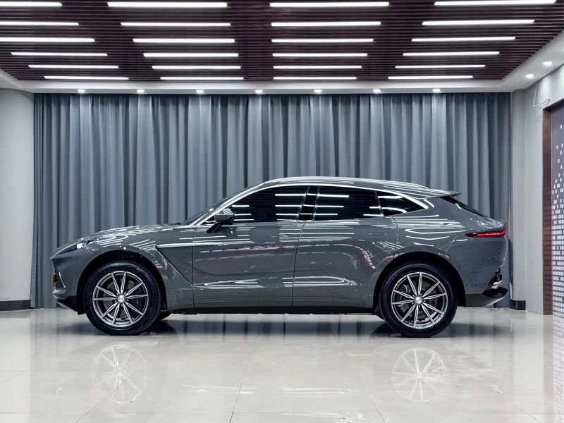Aston-martin dbx
