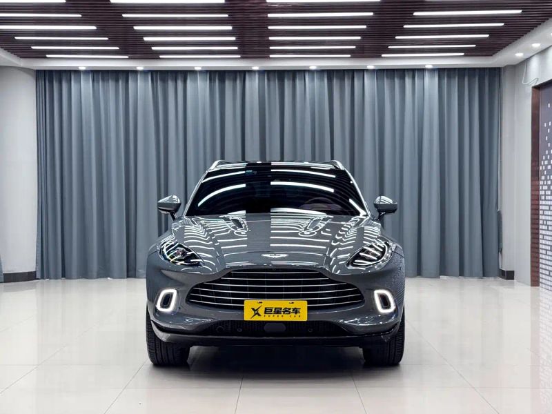 Aston-martin dbx