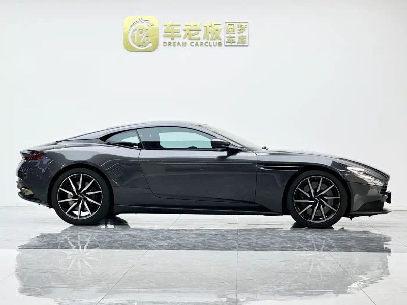 Aston-martin db