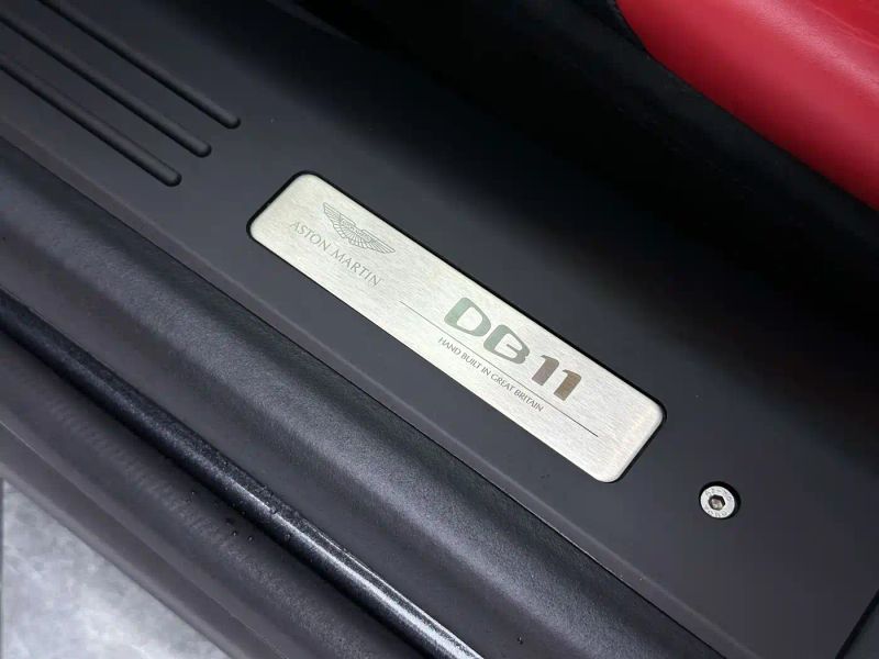 Aston-martin db