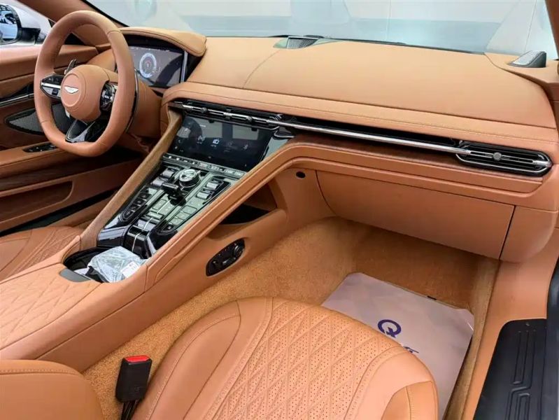 Aston-martin db