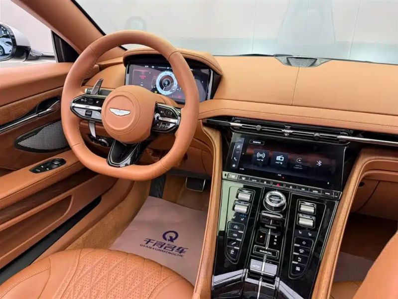 Aston-martin db