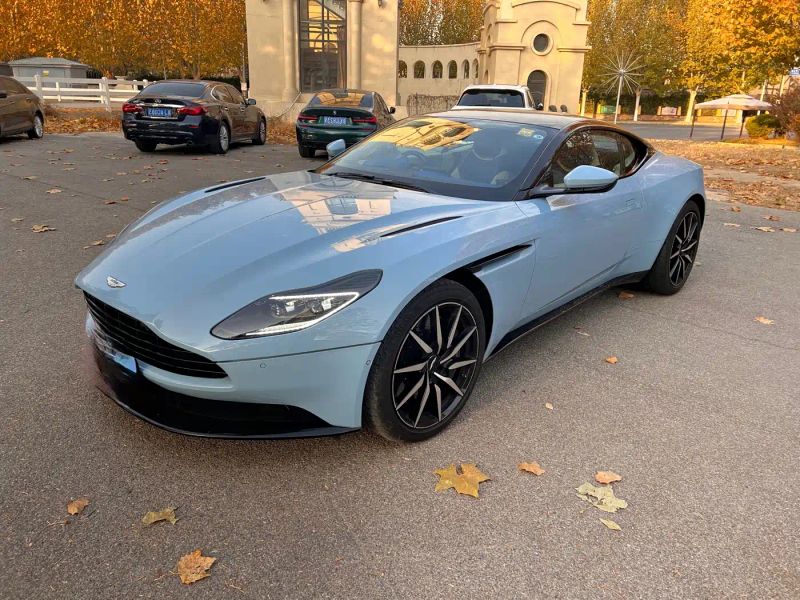 Aston-martin db