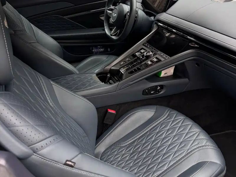 Aston-martin db