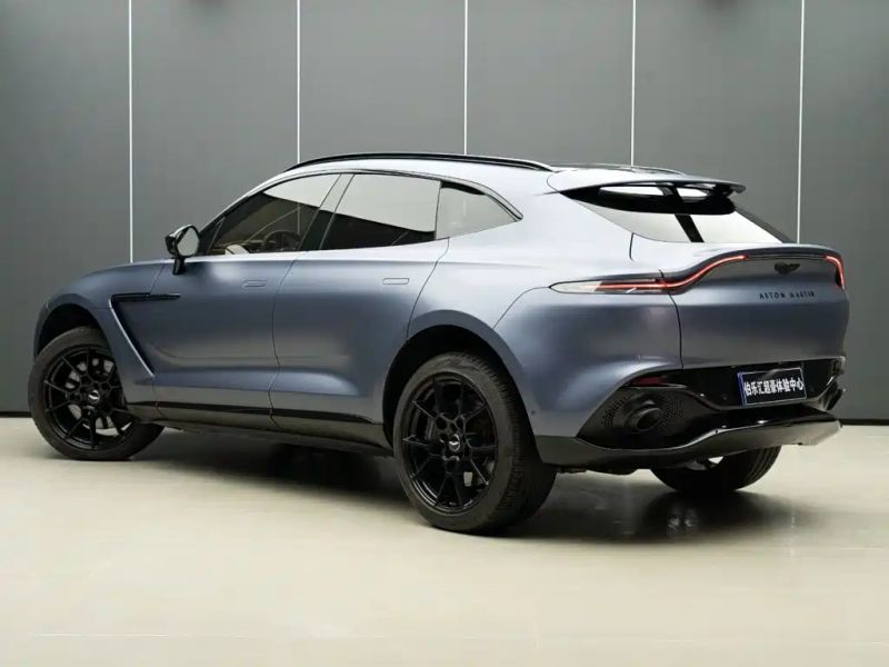 Aston-martin dbx