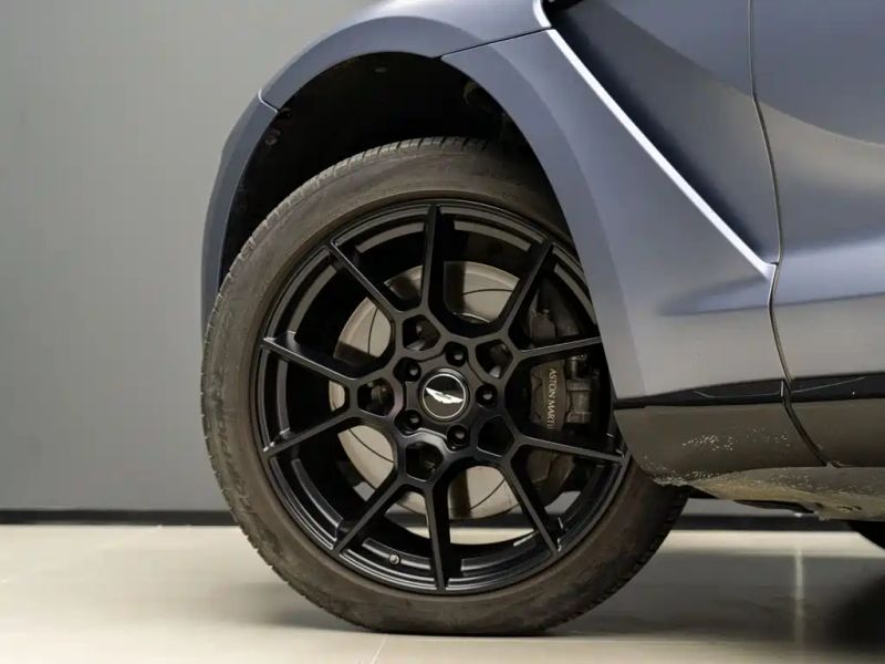 Aston-martin dbx