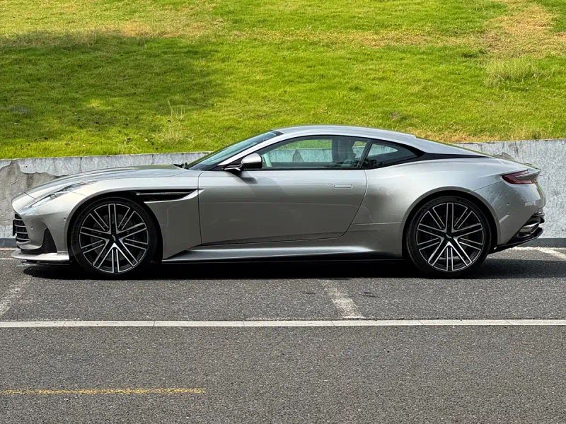 Aston-martin db