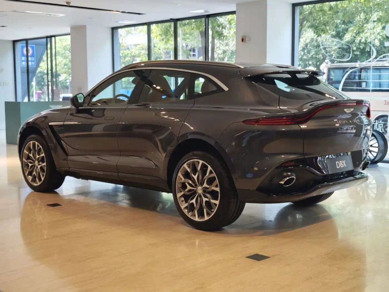 Aston-martin dbx