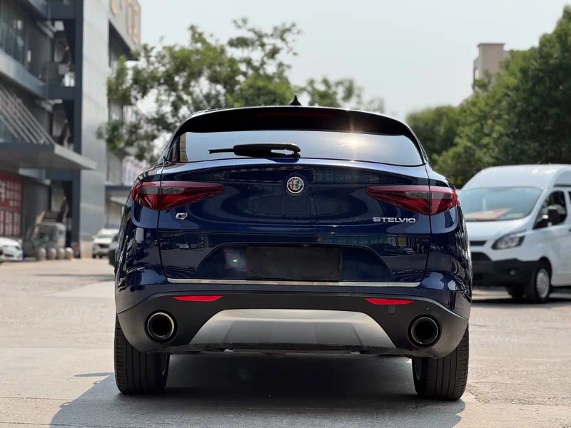 giulia stelvio