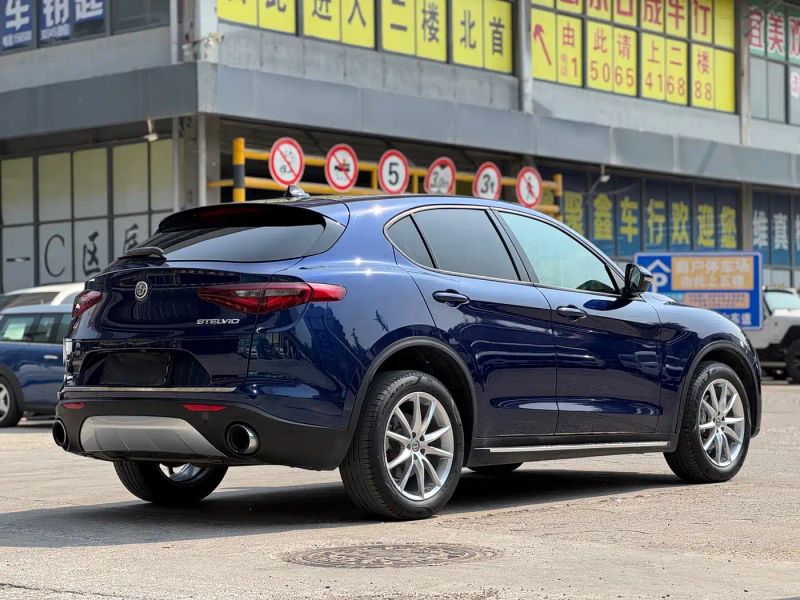 giulia stelvio