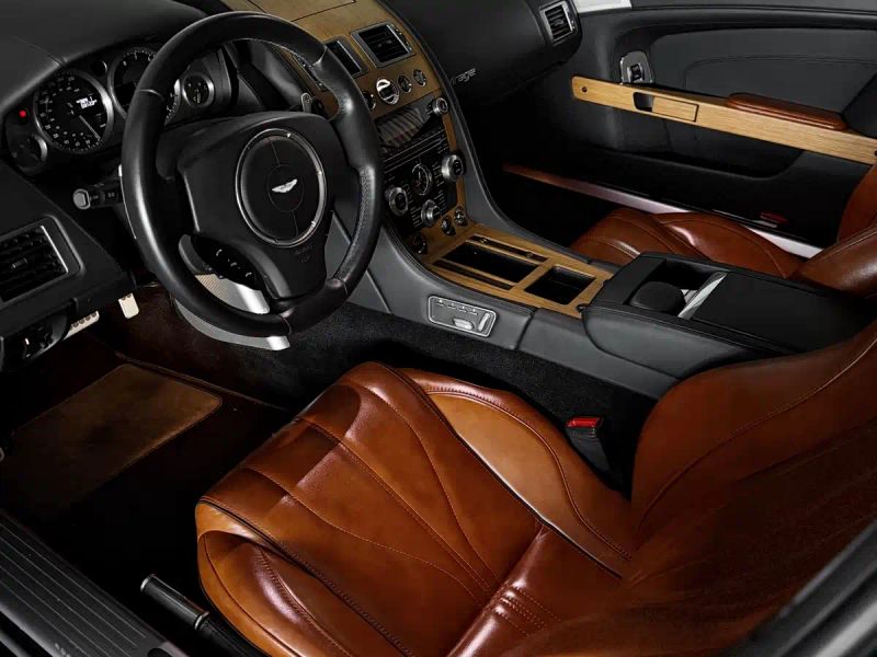 Aston-martin virage