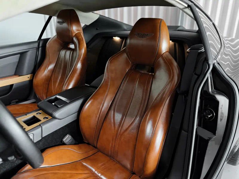 Aston-martin virage