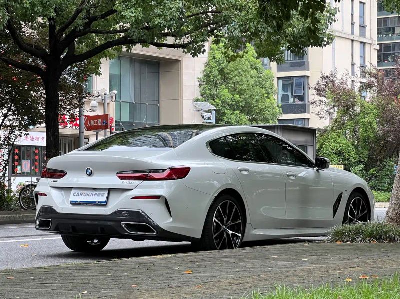 BMW 8-series