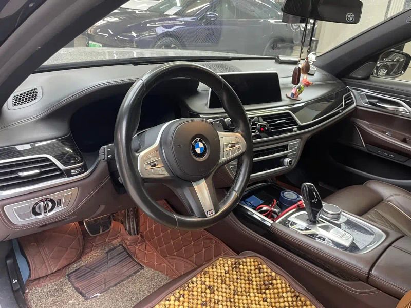 BMW 7-series