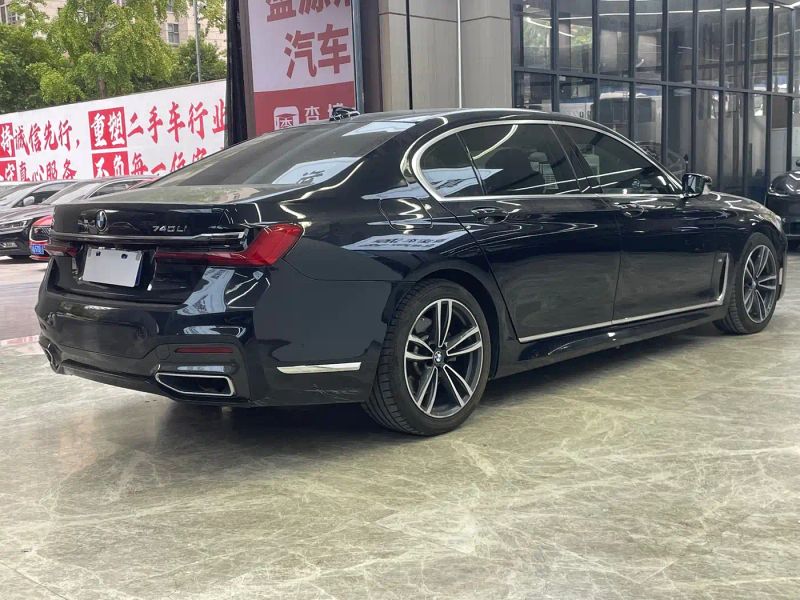 BMW 7-series