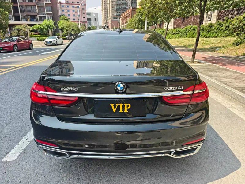 BMW 7-series