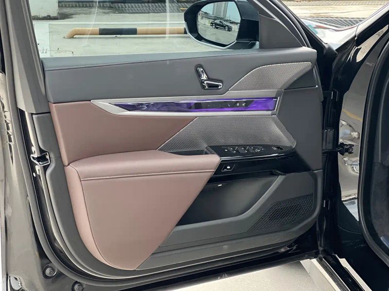 BMW 7-series