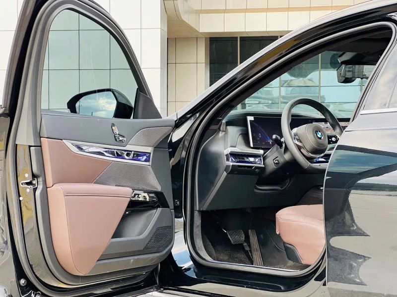 BMW 7-series