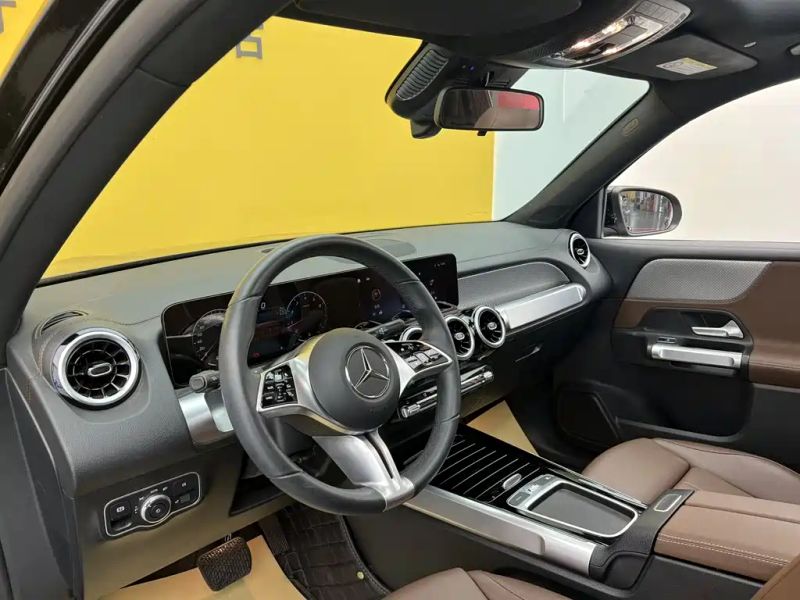 Mercedes-benz glb