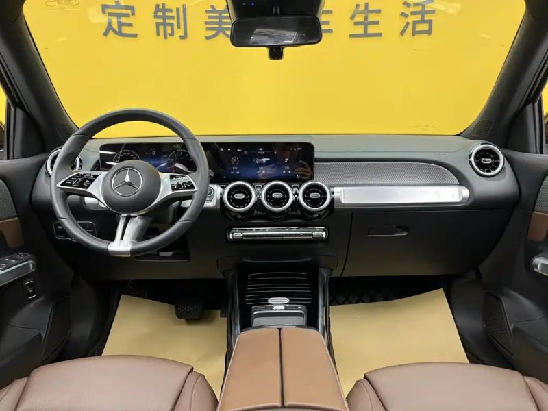 Mercedes-benz glb