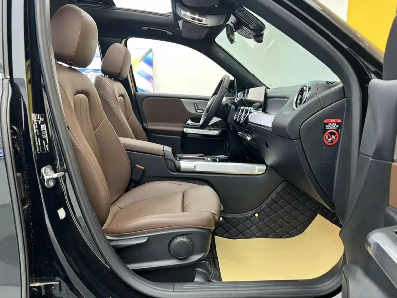 Mercedes-benz glb