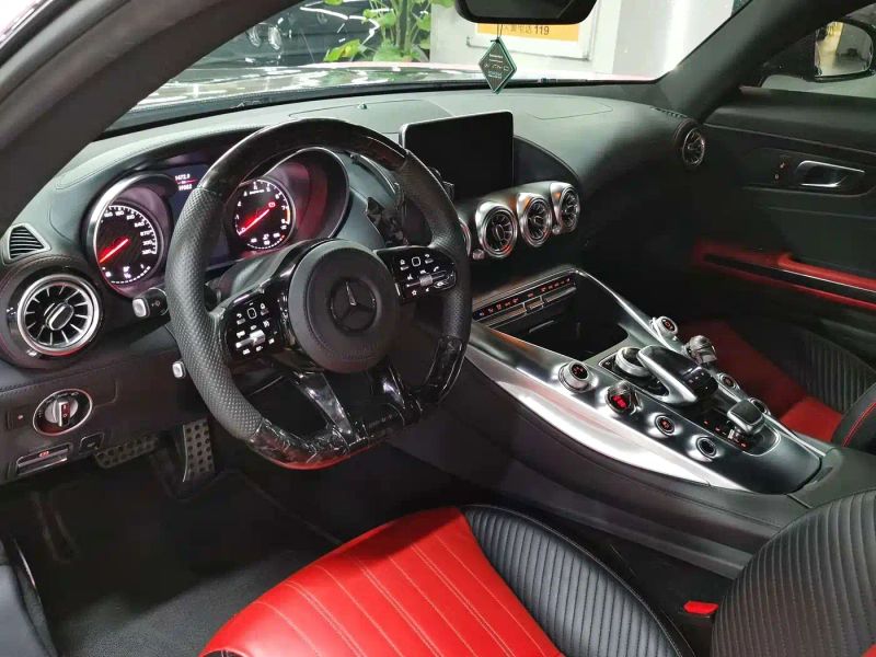 Mercedes-benz amg-gt