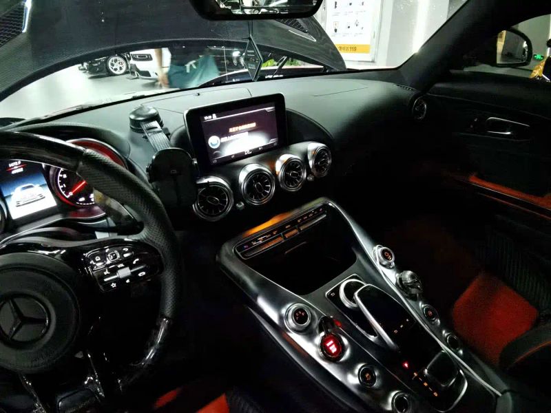 Mercedes-benz amg-gt