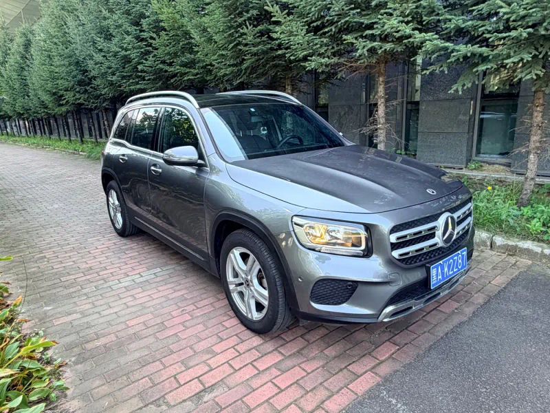 Mercedes-benz glb