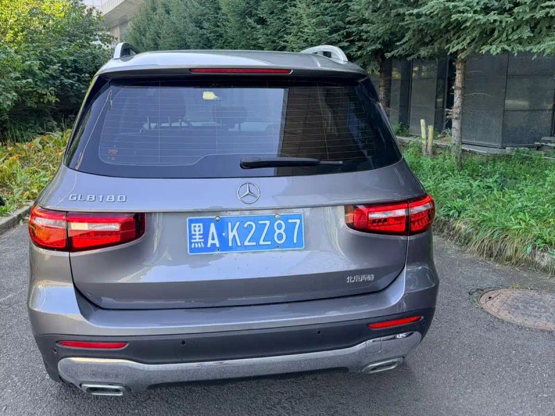 Mercedes-benz glb