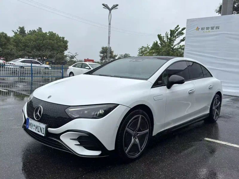 Mercedes-benz eqe