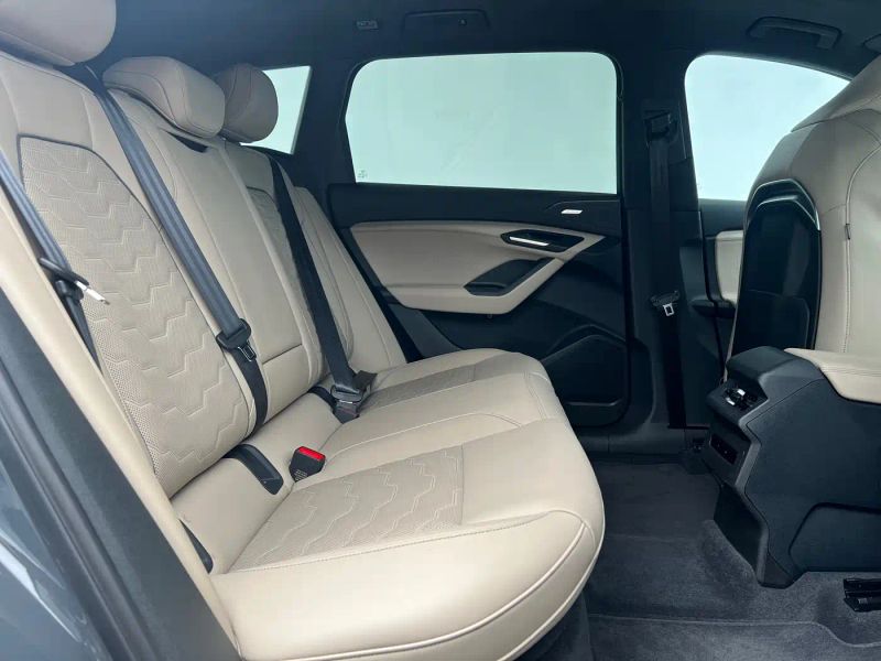 Audi q6l
